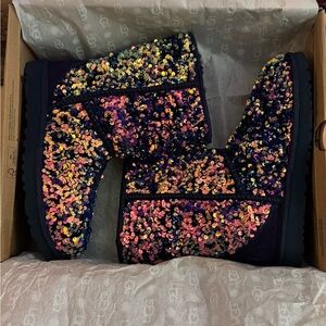 UGG Women Sequin Pull-On Boots